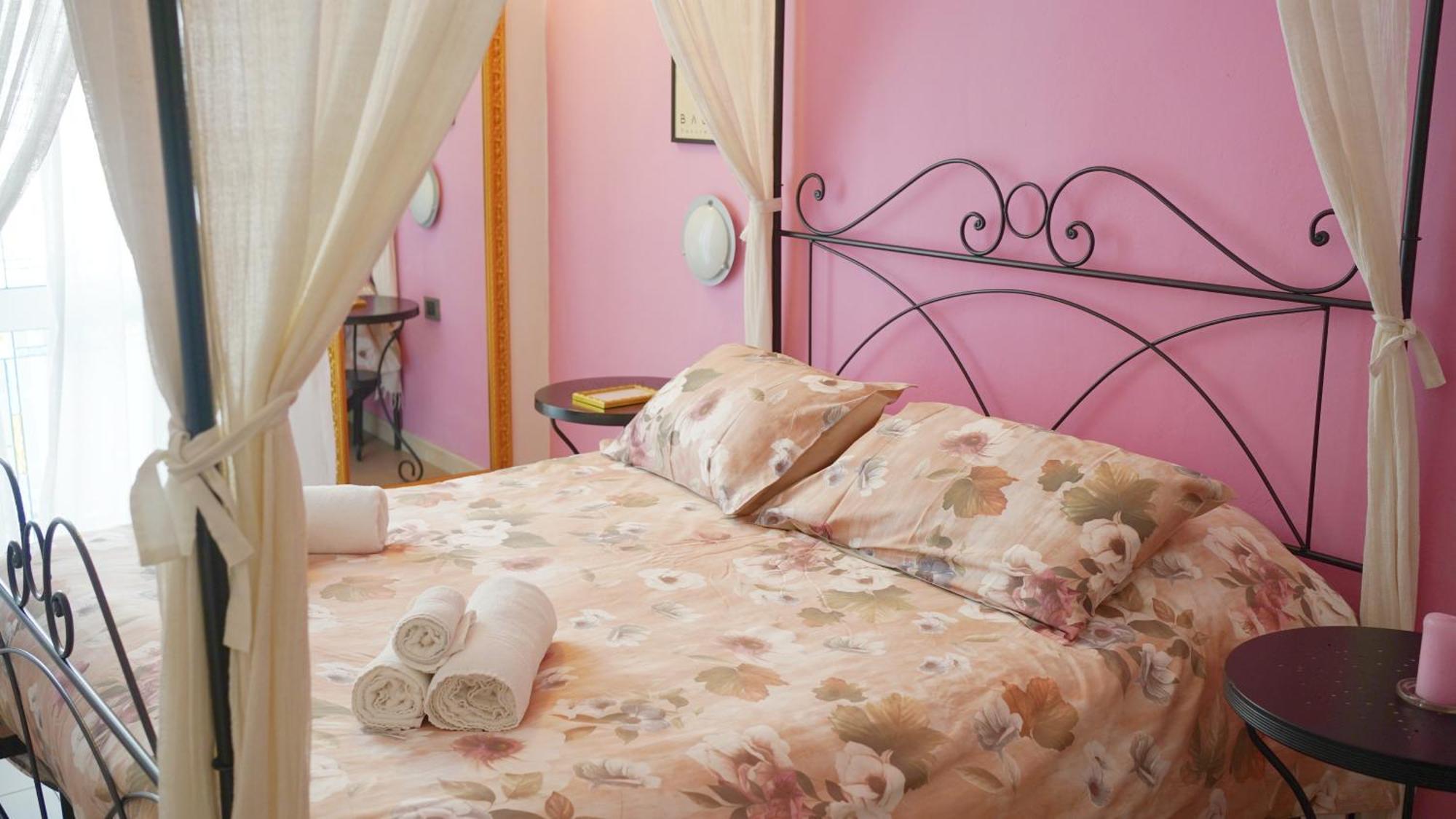 A Casa Di Mario E Nene Bed and Breakfast Viareggio Eksteriør billede