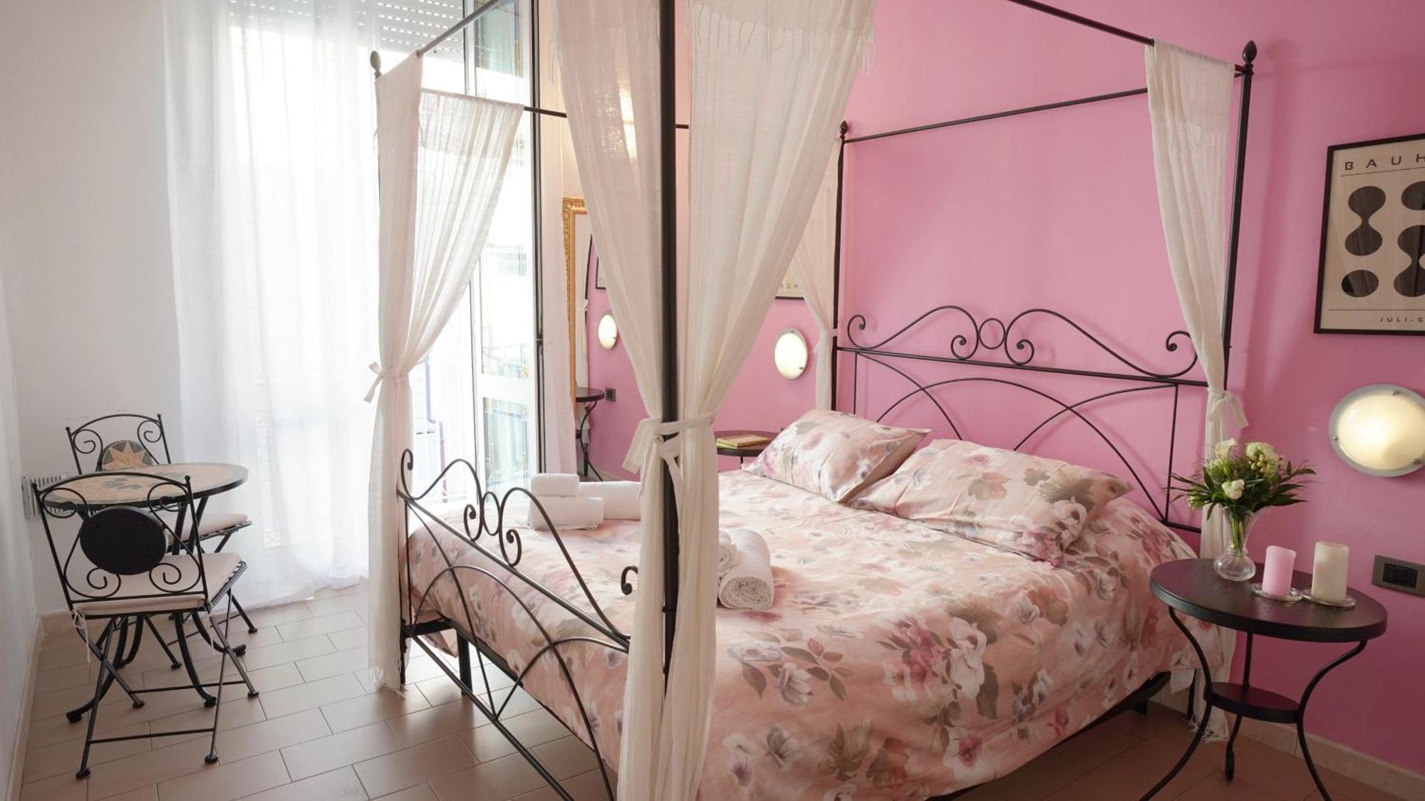 A Casa Di Mario E Nene Bed and Breakfast Viareggio Eksteriør billede