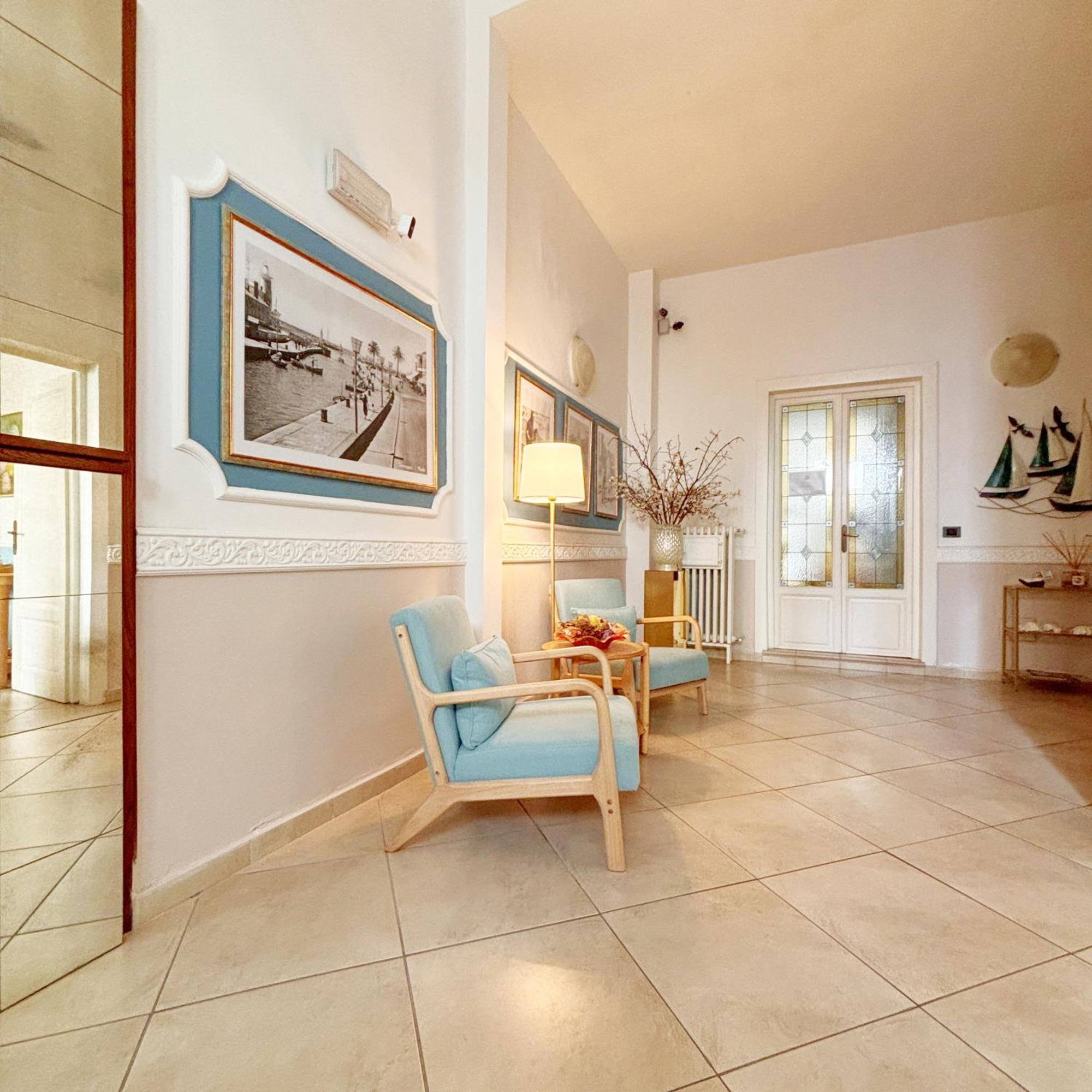 A Casa Di Mario E Nene Bed and Breakfast Viareggio Eksteriør billede